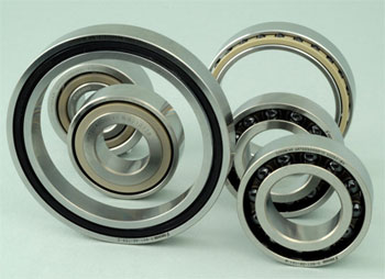 Ball bearing with reduced friction